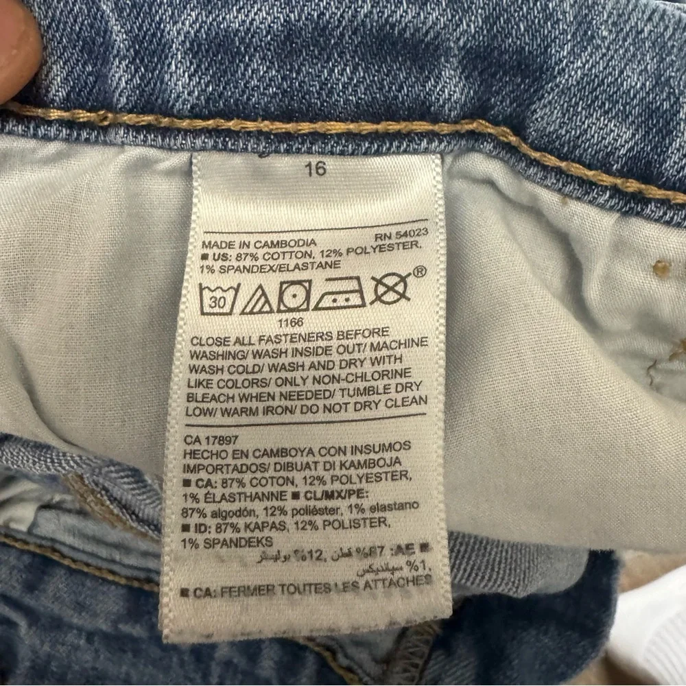 Old Navy Blue Jean Shorts Distressed Casual - Picture 3 of 4